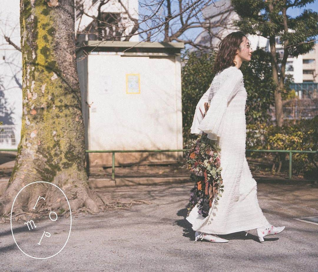 佐々木千紘さんのインスタグラム写真 - (佐々木千紘Instagram)「romp🌿💐2021❤︎  .  hairmake/@chipisasaki photo/@takahiro_kikuchi  .  .  #romp恵比寿#恵比寿美容室#恵比寿サロン」1月29日 16時58分 - chipisasaki