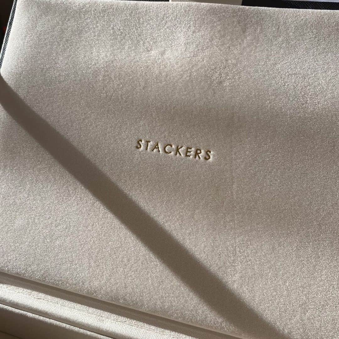 丸山クルミのインスタグラム：「✨💫🎁」