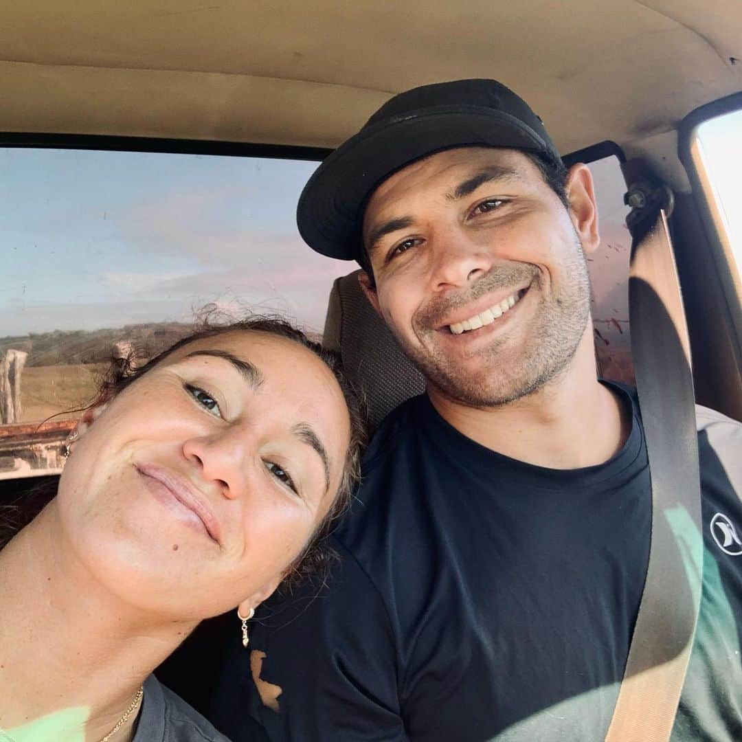 カリッサ・ムーアのインスタグラム：「Happy birthday Hubby🤍 You rock my world. You’re my favorite and I love life with you. Grateful for this day you were born and the incredible human that you are. I love you 😘」
