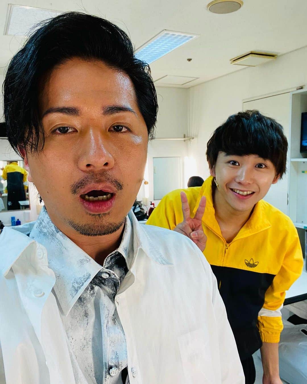 のインスタグラム：「新旧子役対決。 どこをどうとっても 健太の圧勝。 年齢には勝てない🤷‍♂️」