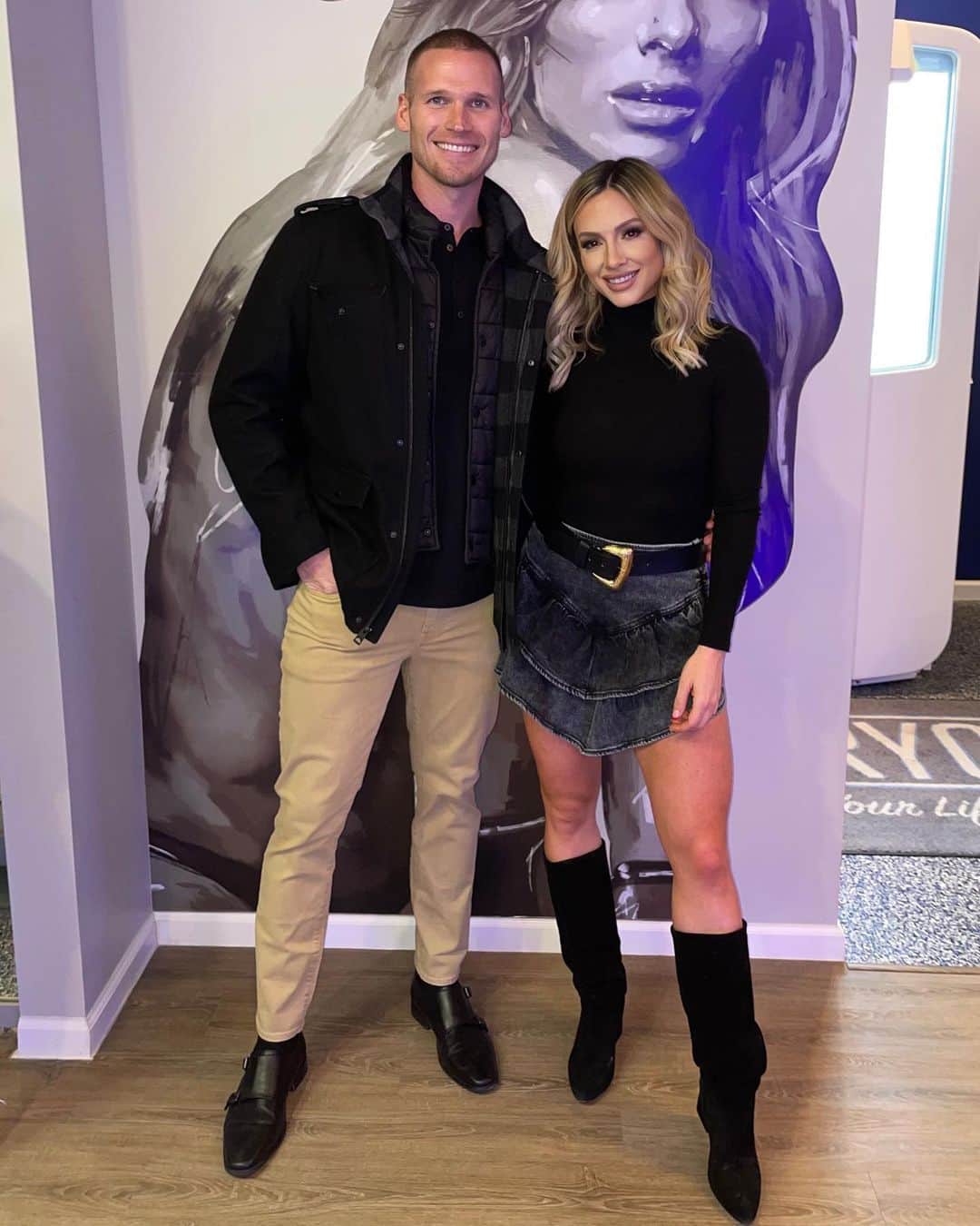 Paige Hathawayさんのインスタグラム写真 - (Paige HathawayInstagram)「Last night I hosted a small gathering at @icryo_prestonhollow and WOW!! 😫😍What an incredible night! I wanted to personally thank everyone who came out and made it possible including the following people. Go follow everyone tag here! 🤍  @yolo_smith @uriahhall @jasonpostonpro @crunches_and_cabernet @rachelscheer @pri_aqilla @virginiasanhouse @mrletsgoooo @mrsletsgoooo @jmoritz24 @thatsjustnick @aaronzack21 @leeannelocken @woodsfit @jtaj_physique @for3xwizard @whitswhims @therealmorganhale  I’m honored to be apart of such an amazing company such as @i_cryo! If you haven’t made your way into @icryo_prestonhollow ...PLEASE DO! I would love to have you try all our amazing services. We help people of all ages! My location is a community business and can be a second home for YOU if you’re looking to better your health! 🤙🏼  #supportlocalbusinesses #supportsmallbusinesses」1月30日 4時17分 - paigehathaway