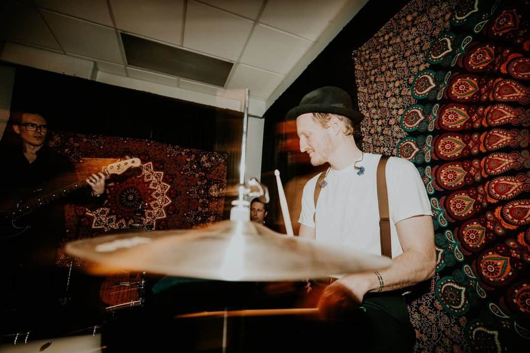The Lumineersのインスタグラム：「I (@jeremiahfraites) just added the song “Lazarus” - David Bowie to our playlist.  Hard to believe Bowie still had the creative edge while working on this tune, not to mention while battling cancer and it being his 25th album. At some point Wes and I will be working on Album 4 for The Lumineers and this song really gives me inspiration. Hope and optimism that as long as you never stop listening, you never lose sight of your music, of what’s important, and sometimes what’s right in front of you, that you can continue to do what you love most in life for a very, very long time. - Jer」