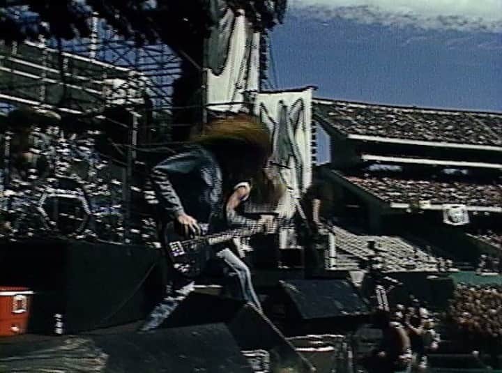のインスタグラム：「“Die by my hand…” – Day on the Green 1985  #fbf」