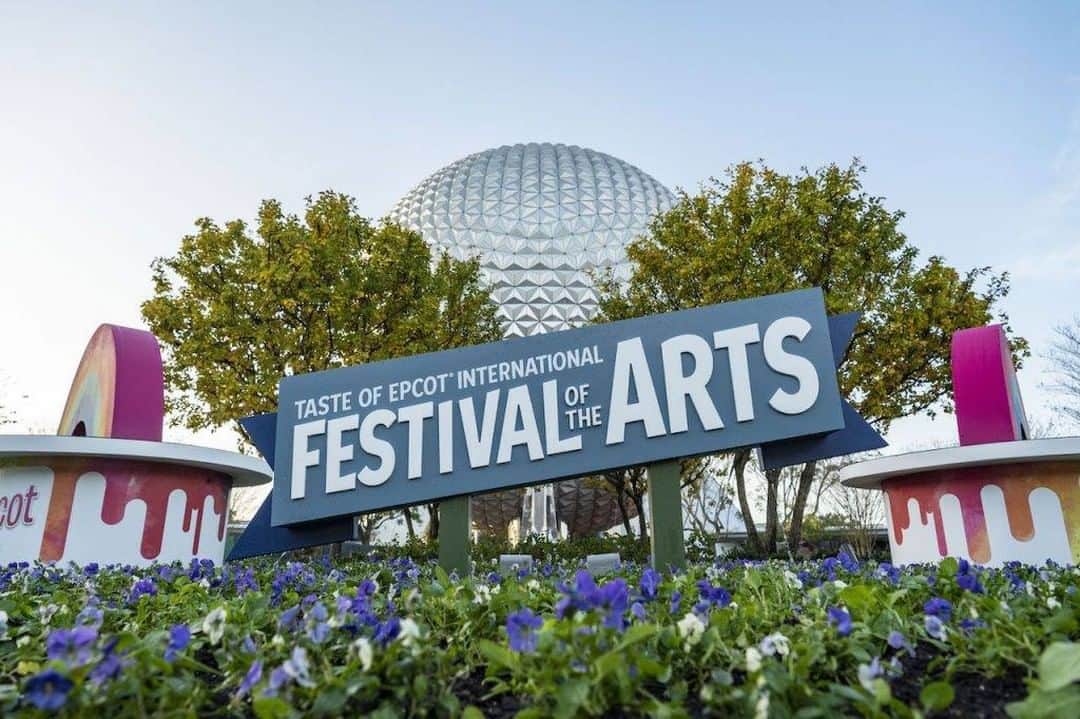 Disneyさんのインスタグラム写真 - (DisneyInstagram)「Grab your paintbrushes! 🖌 The Taste of EPCOT International Festival of the Arts is happening now at @WaltDisneyWorld! 🎨 Celebrate arts from around the world through February 22. Visit the link in bio for more info. #ArtfulEPCOT」1月30日 3時00分 - disney