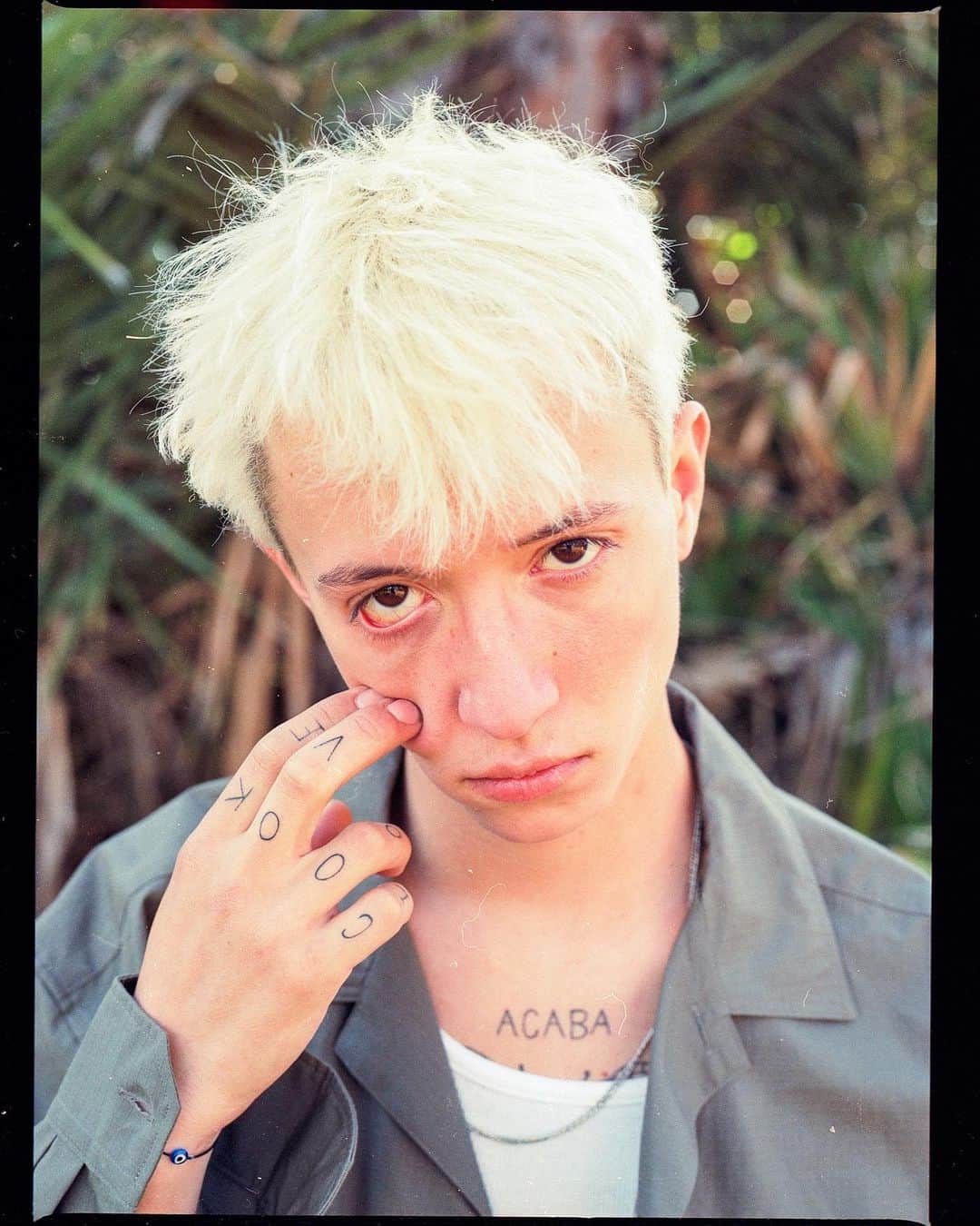 サウンドクラウドのインスタグラム：「Never genre-defined and here to tell his story, Cincinnati's-own Jack Kays (@jackkays), brings anthems for the low and heartbroken on his album "MIXED EMOTIONS." 😞🎸⁠⠀ ⁠⠀ Exclusive album commentary available only on SoundCloud.⁠⠀ ⁠⠀ ➡️ Stream "MIXED EMOTIONS" at the link in bio.⁠⠀ ⁠⠀ #NewMusicFridays #FreshPressed」