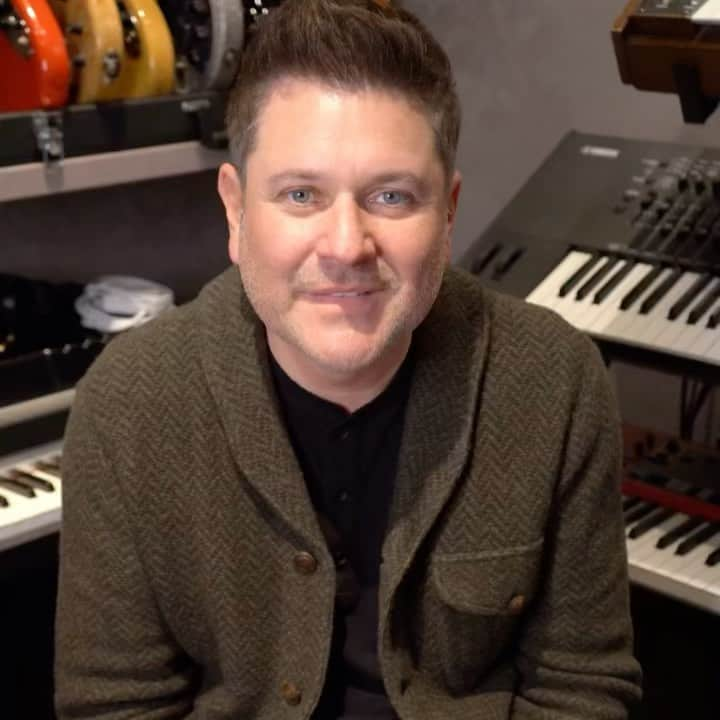 トッド・クリスリーのインスタグラム：「I am proud to call @jaydemarcus my friend , this song is so amazing and such a tribute to his father that just passed , love those you love a little more each day and pray for  those that you don’t .. @spotify」