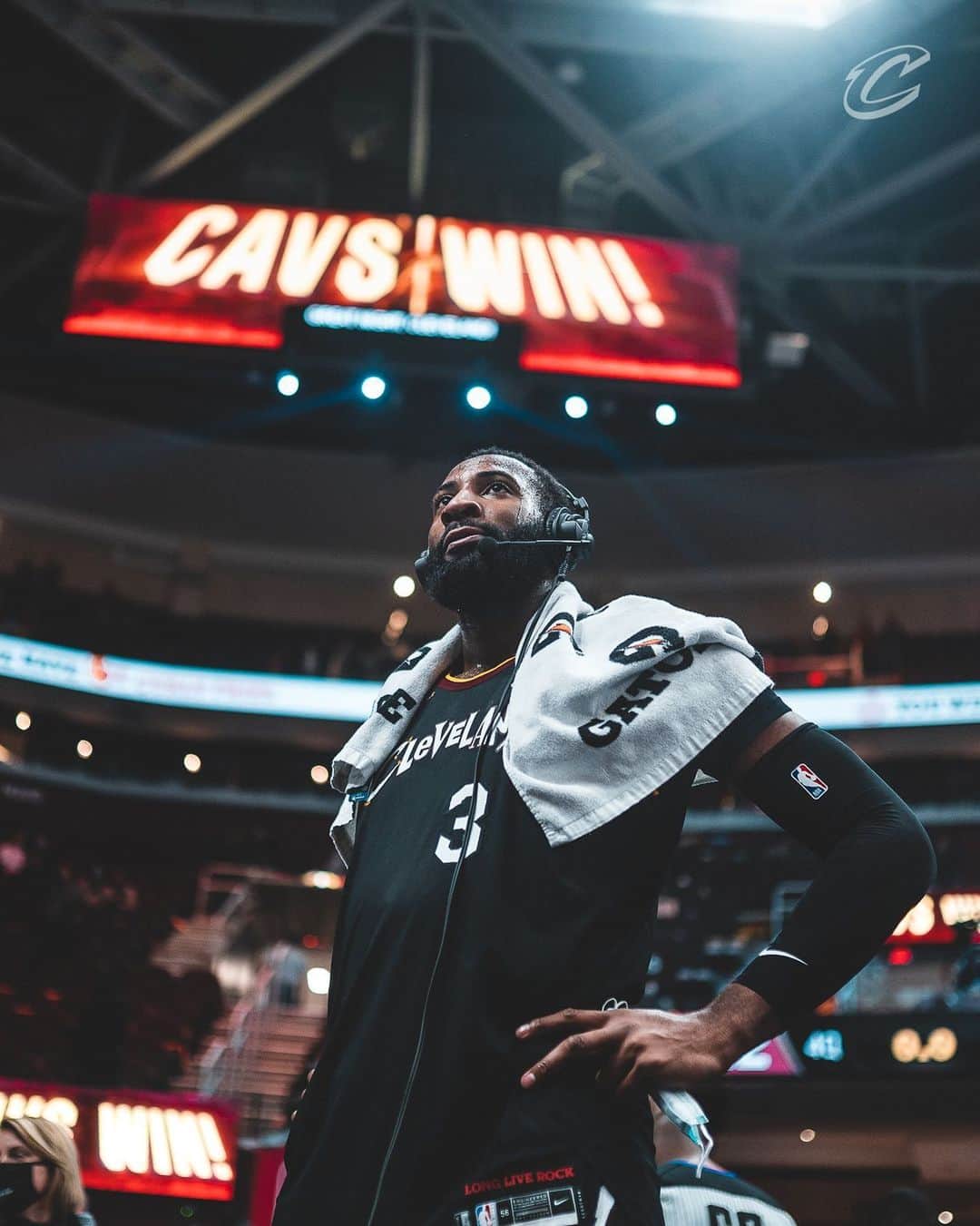 アンドレ・ドラモンドのインスタグラム：「Let’s work...🖤 drop a 🔒#GAMEDAY」