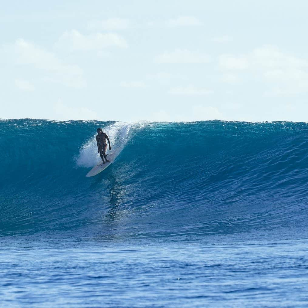 ケリア・モニーツさんのインスタグラム写真 - (ケリア・モニーツInstagram)「In 2019 when I would go on trips to go ride waves.... oh how times have changed in a year @roxy !!! Pc: @ryanheywood」1月30日 3時58分 - keliamoniz