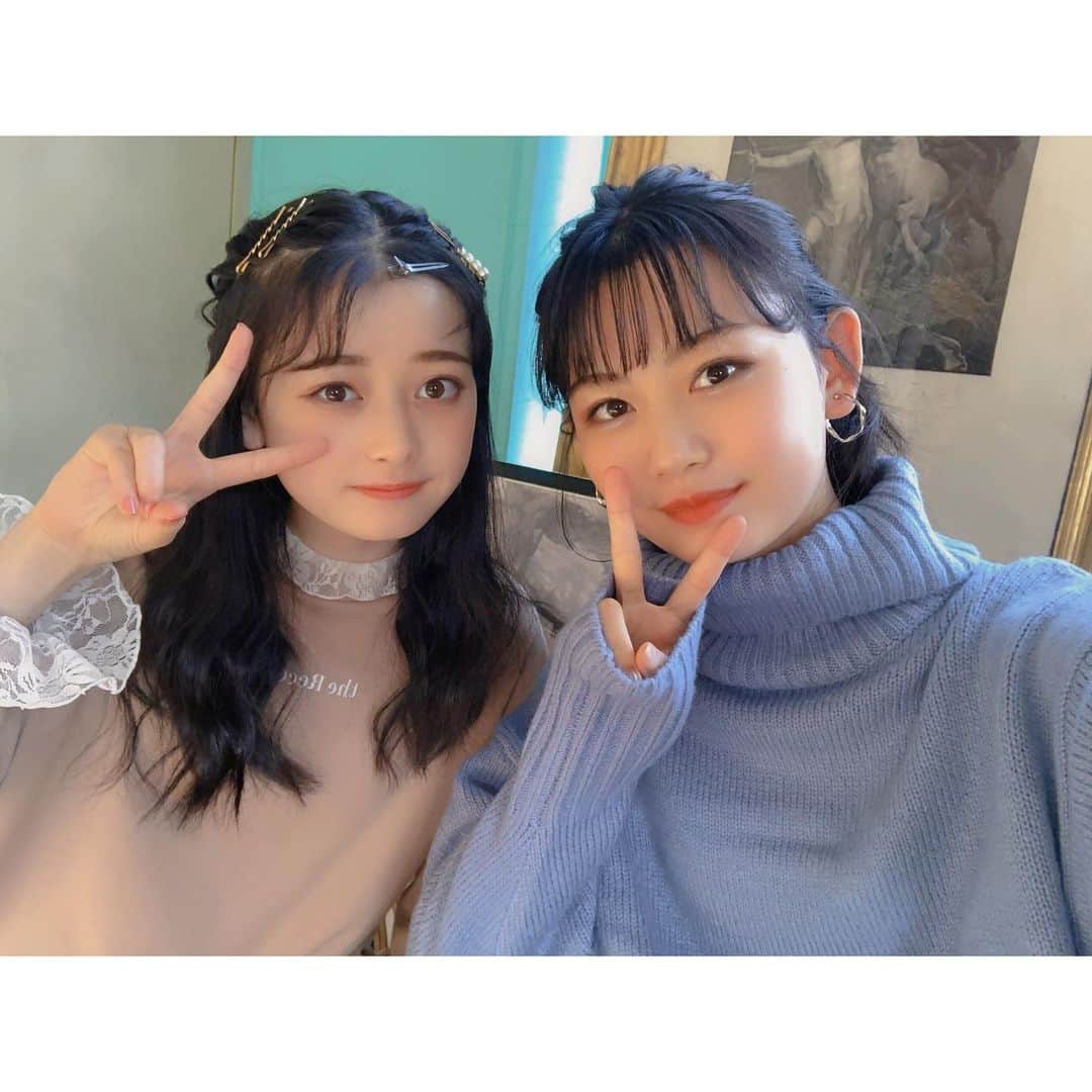 安村真奈のインスタグラム：「由菜ちゃん🤍 真っ白でふわふわ可愛くて癒された~！ たくさんお話してくれて嬉しかったな♡  #高比良由菜 #安村真奈 #ニコラ」