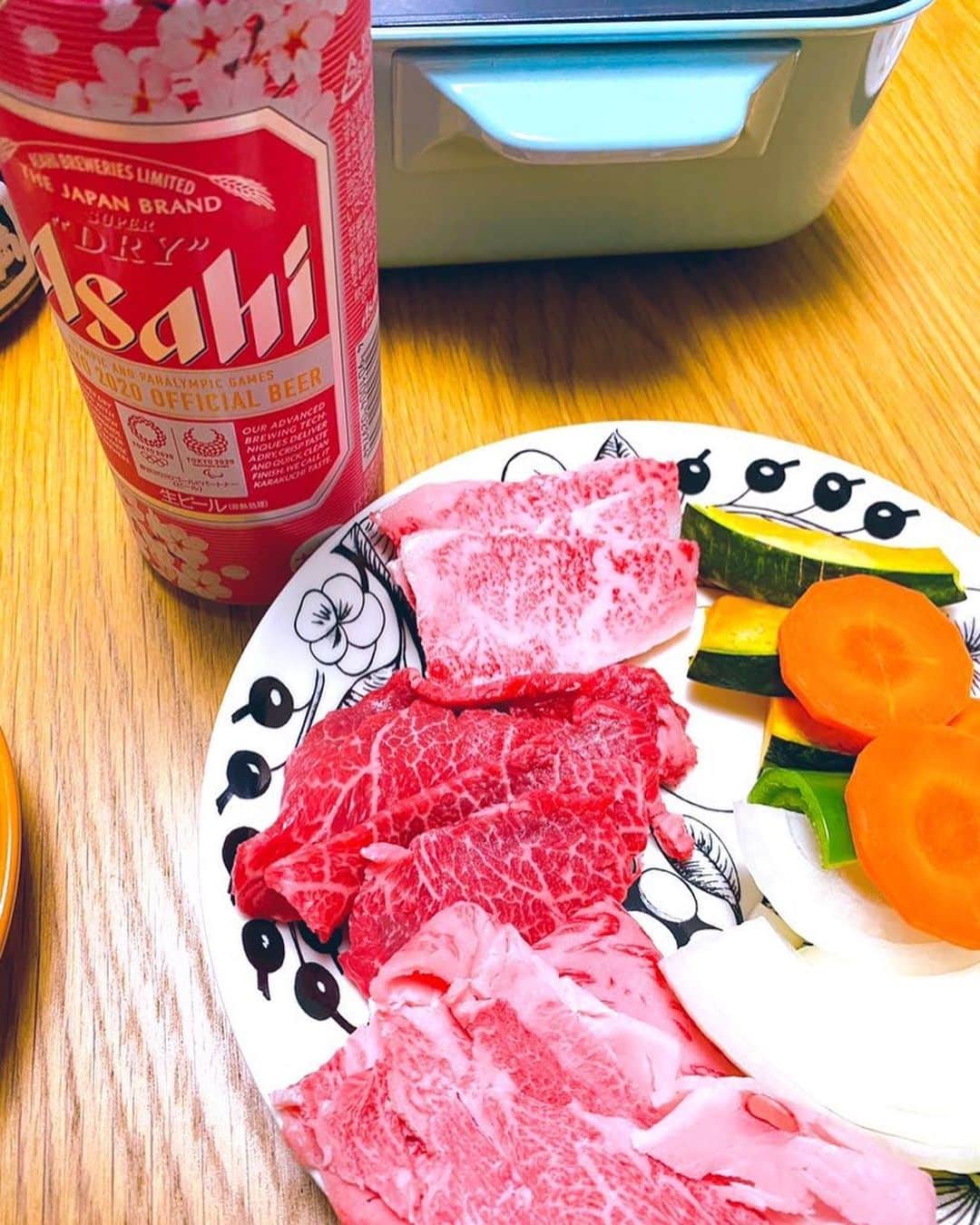 倉田雅世さんのインスタグラム写真 - (倉田雅世Instagram)「久しぶりのご褒美ール。 自分的には打ち上げ。 #肉の日 #焼き肉 #おうちでごはん #春限定のスーパードライ」1月29日 19時28分 - kuralamune