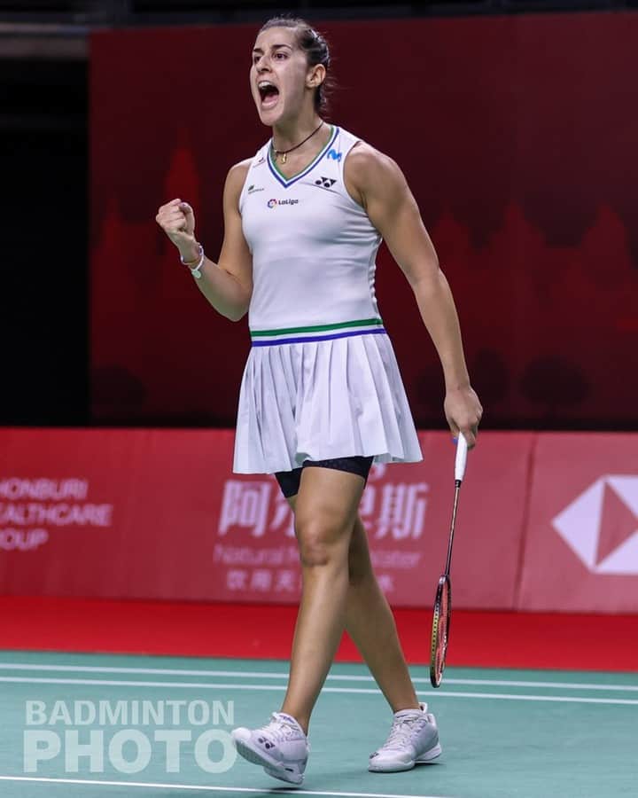 キャロリーナ・マリンのインスタグラム：「Preparada para semifinales! 👊 Ready for semifinals! 🏸  #PuedoPorquePiensoQuePuedo #BWFWorldTourFinals #CourtsAreCalling」