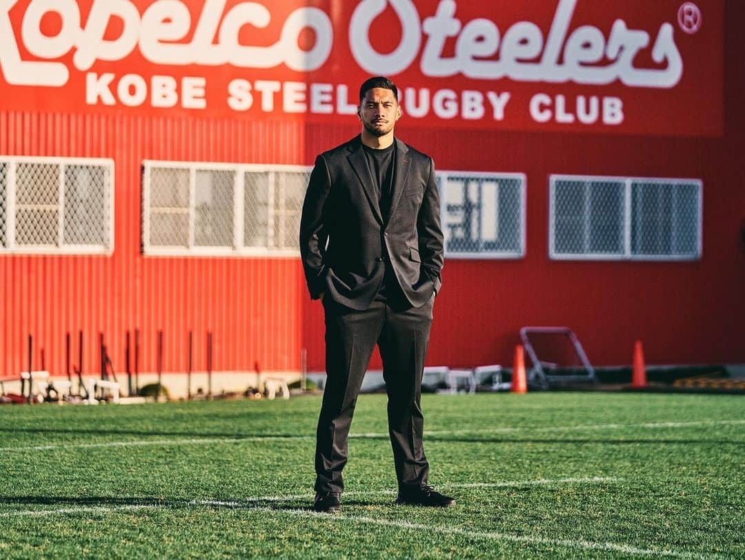 ラファエレ・ティモシーさんのインスタグラム写真 - (ラファエレ・ティモシーInstagram)「@kobelcosteelers_official 2021 Team Suits by @unbuilt_official  #UNBUILT #takeokikuchi」1月29日 19時52分 - timlafaele