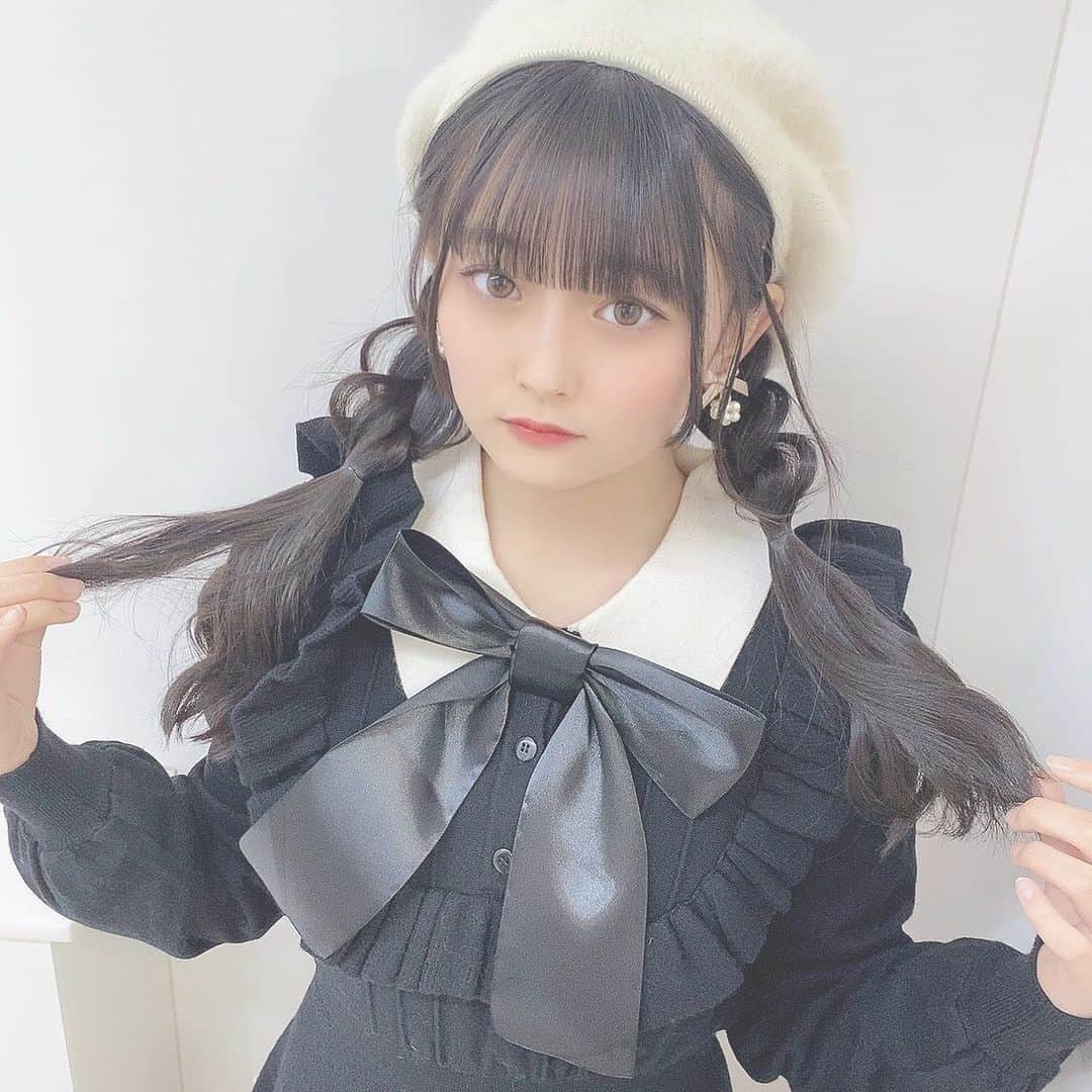石橋颯さんのインスタグラム写真 - (石橋颯Instagram)「最近買った新しいお洋服🎀💕  ･ ･ ･  #ootd #instagood #instalike #followme #いいね #アイドル  #リボン #三つ編みアレンジ #おさげ #ミスマイン」1月29日 19時44分 - ibuki__hkt48