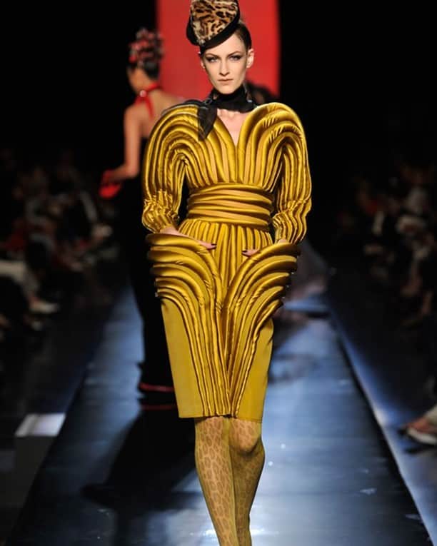 ジャンポール・ゴルチエさんのインスタグラム写真 - (ジャンポール・ゴルチエInstagram)「@mal.co.lm's runway from New York. #GaultierParis #AW13  Show us your own runway from home using the hashtag #AtHomeWithGaultier. #VogueCouchCouture」1月29日 20時04分 - jeanpaulgaultier