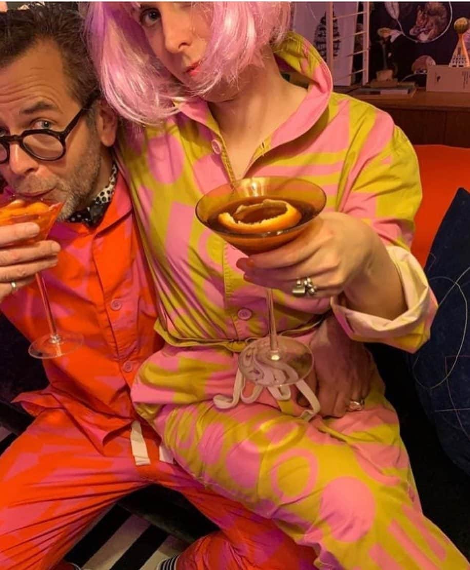 バーンストックスピアーズのインスタグラム：「Tonight Thelma will be chatting live (from her kitchen to their gorgeous Glasgow apartment) to these lovely people about irregular creativity and general musings.  Tune in at 7pm to @irregularsleeppattern IGTV.  P.S check out their amazing Bedding and Sleep-wear at irregularsleeppattern.com」
