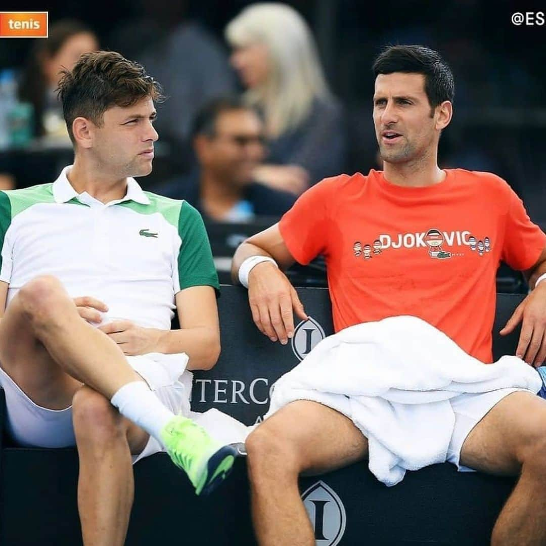 ノバク・ジョコビッチさんのインスタグラム写真 - (ノバク・ジョコビッチInstagram)「Adelaide, South Australia, Tennis Australia, Thank you for having us. Special thanks to health department people and police officers for their efforts. It was definitely different kind of experience in these unique conditions. All the wonderful people that kept coming in front of our hotel and show their support made our stay easier and more fun. Today we enjoyed so much playing in front of the packed stadium. It felt great and hopefully soon we will be able to see and experience that everywhere around the world. Like the good old days :-) Melbourne here we come 💪🙏🙌」1月29日 20時27分 - djokernole