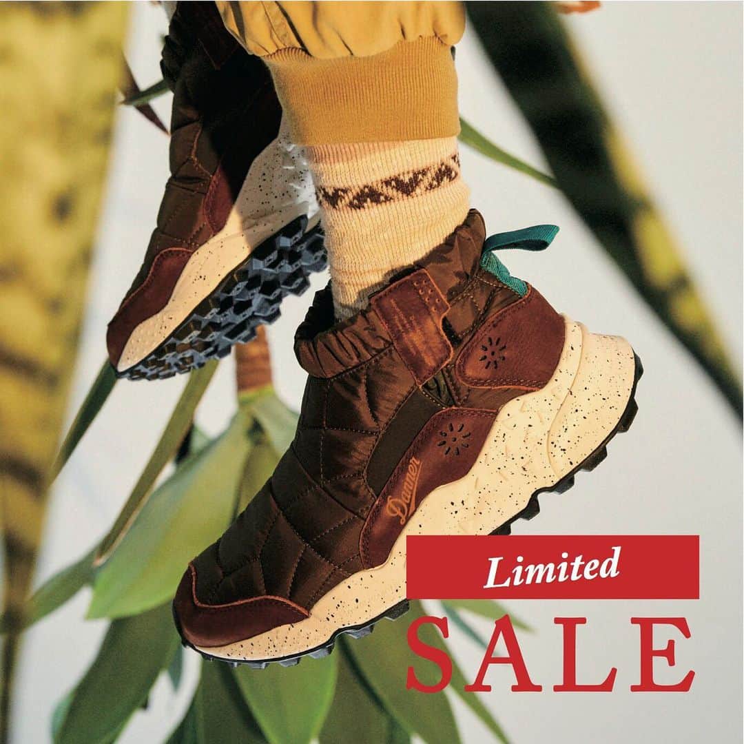 UNBY GENERAL GOODS STOREのインスタグラム：「今週末、最終SALEです！Dannerのシューズ、SOLDになっていたあのモデルも、オンラインに追加されています。 FREDDO B200のパフモデルやFlower MOUNTAINのテイストを落とし込んだミッドカットスニーカーなど、年中履けるので、サイズがあればラッキーです、これは早い者勝ち！  . . . . #danner #ダナー #ダナーブーツ　#sale #セール #セール情報 #fashion #outdoor #outdoorlife #outdoors #camp #キャンプ #アウトドアライフ #アウトドア#ファッション #アウトドアライフ #アウトドアファッション」