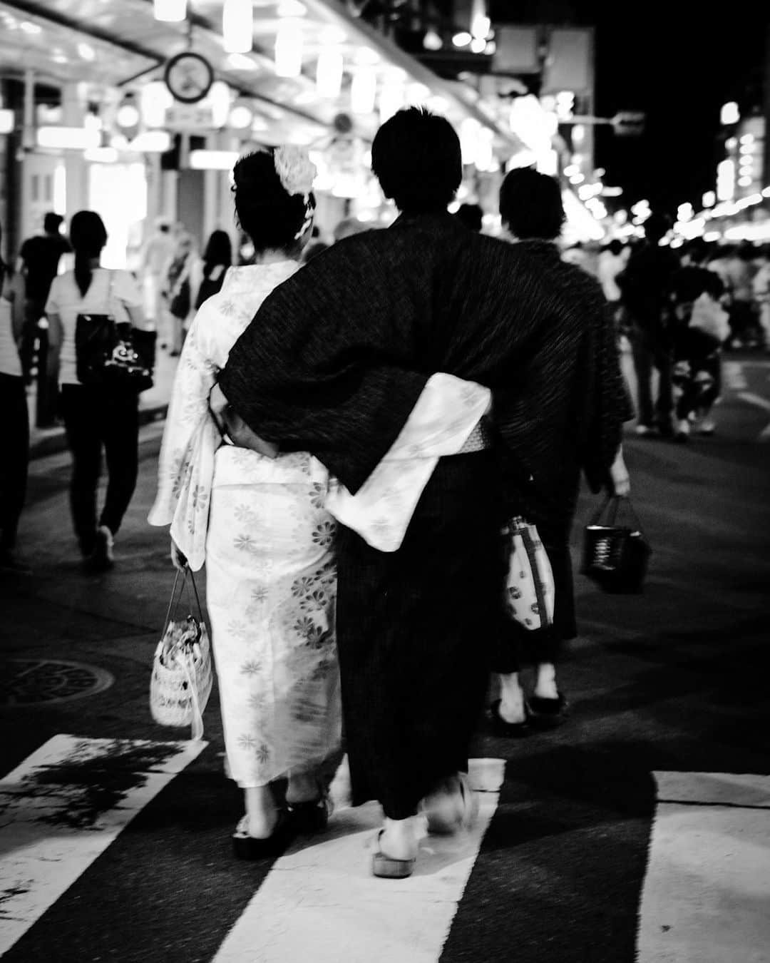 永瀬正敏さんのインスタグラム写真 - (永瀬正敏Instagram)「﻿ 《"Hope” from Kyoto》﻿ ﻿ Photographed by M.Nagase﻿ ﻿ ﻿ 2月6日(土)～19日(金)渋谷ユーロスペースで﻿ 特集上映される【没後20周年 作家主義 相米慎二】﻿ ﻿ 2月7日（日）15：00〜「ションベン・ライダー」﻿ 上映後、映画評論家の金原由佳さんと共に﻿ オンライントークイベントに参加します。﻿ ﻿ 宜しくお願いします。﻿ ﻿ https://apeople.world/sohmaishinji/#intro﻿ ﻿ ﻿ #hope #シリーズ #kyoto #京都﻿ #lovers #過去写真 ﻿ #staysafe #想い #届きます様に ﻿ #永瀬正敏 #masatoshinagase﻿ #masatoshi_nagase_photography﻿ ﻿ #相米慎二 #特集上映 #渋谷ユーロスペース﻿ #オンライントークイベント﻿」1月29日 20時33分 - masatoshi_nagase_official