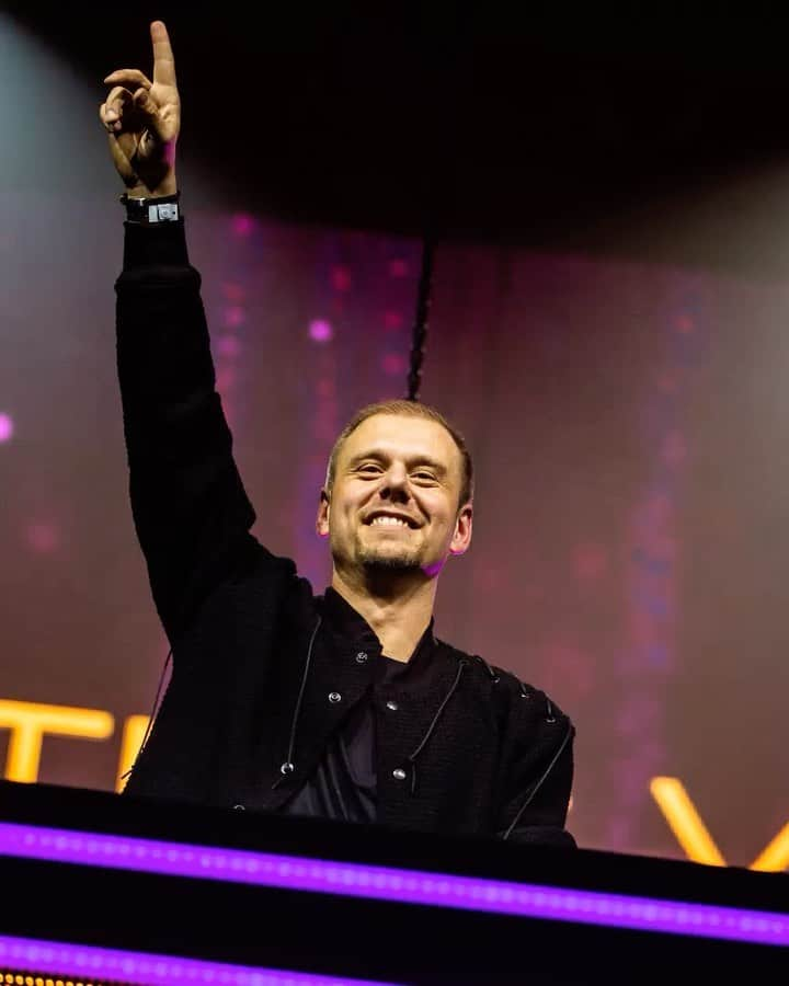 Armin Van Buurenのインスタグラム：「For years and years I've tried to bring you the best in Trance & Progressive. In honor of reaching Episode 1000 of ASOT I've put together a special mix for you which has dropped today! Featuring over 100 of some of the finest gems like these! The A State Of Trance 1000 - Celebration Mix, check it out.😃 #linkinbio #ASOT1000⁠⁠ ⁠⁠ 1. Armin van Buuren - Sail live at #ASOT900 Utrecht ⁠⁠ ⁠⁠ 2. Armin van Buuren - I Live For That Energy (ASOT 800 Anthem) live at #ASOT800 Utrecht ⁠⁠ ⁠⁠ 3. The Thrillseekers - Synaesthesia (Ferry Corsten Remix) live at #ASOT900 Utrecht ⁠⁠ ⁠⁠ 4. Push - Universal Nation live at #ASOT800 Utrecht」