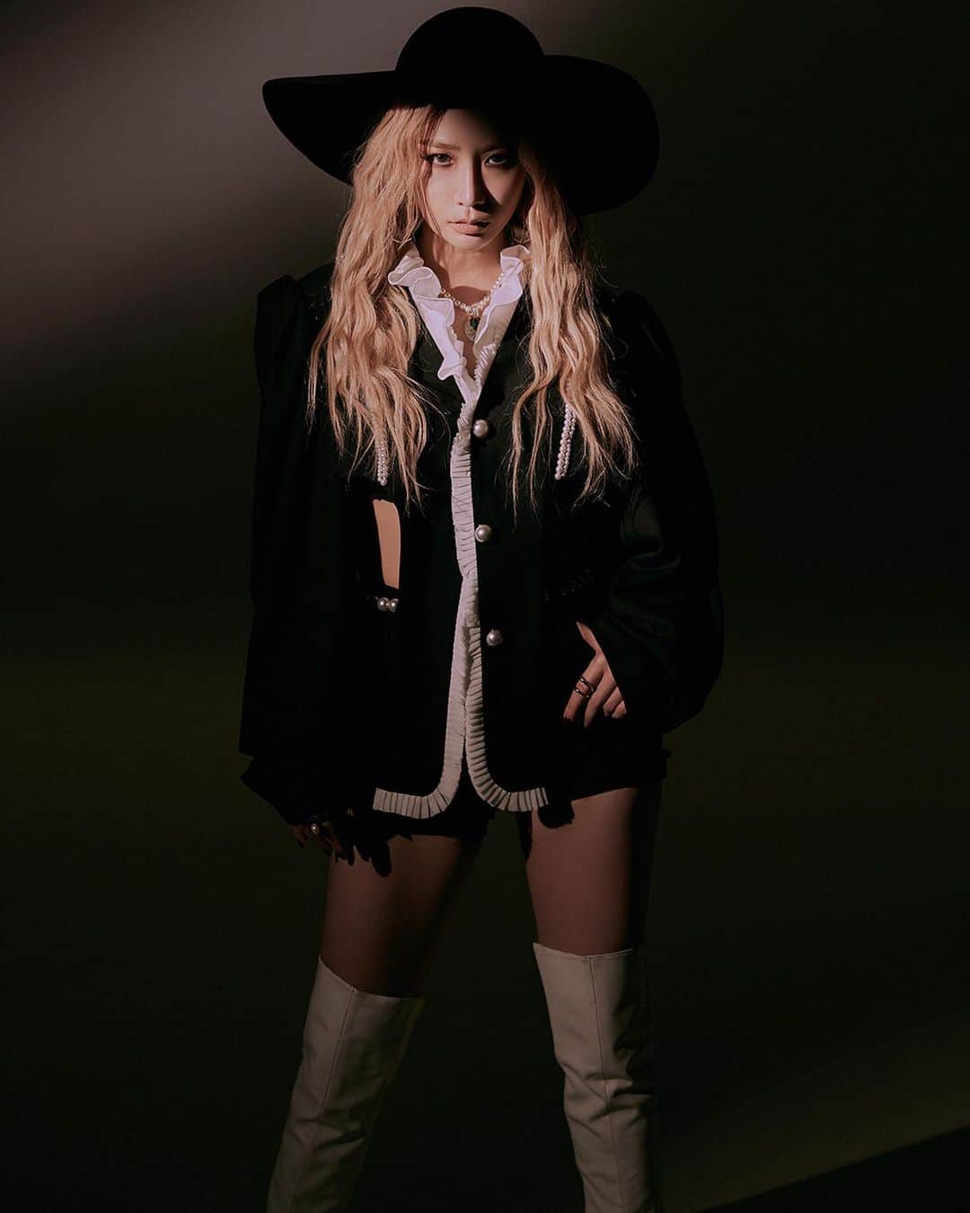 ジェアのインスタグラム：「🖤🤍🖤 #2021 #limitless」