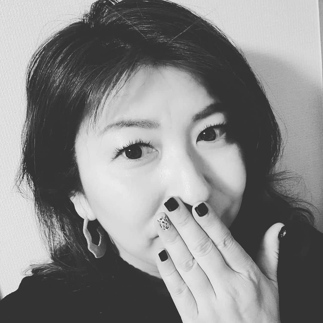 のインスタグラム：「先日のロフトプラスワンウエスト×折原ゆかりの生配信は 2/4まで有料アーカイブでみれます、聴けます！ 久々に動くしゃべるゆかりを体験したい方はどうぞ～ https://twitcasting.tv/plusonewest/shopcart/49154」