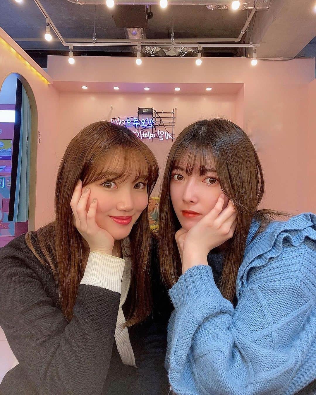 日下部美愛のインスタグラム：「私のお気に入りは1枚目と2枚目！ みんなは！  #久保玲奈 #新大久保 #신오쿠보  #photo #japan #model #me #hair #fashion #fashionblogger #makeup  #followme #instagood #camera #instadaily #dailylook # #사진 #데일리  #데일리 #셀카 #메이크업」