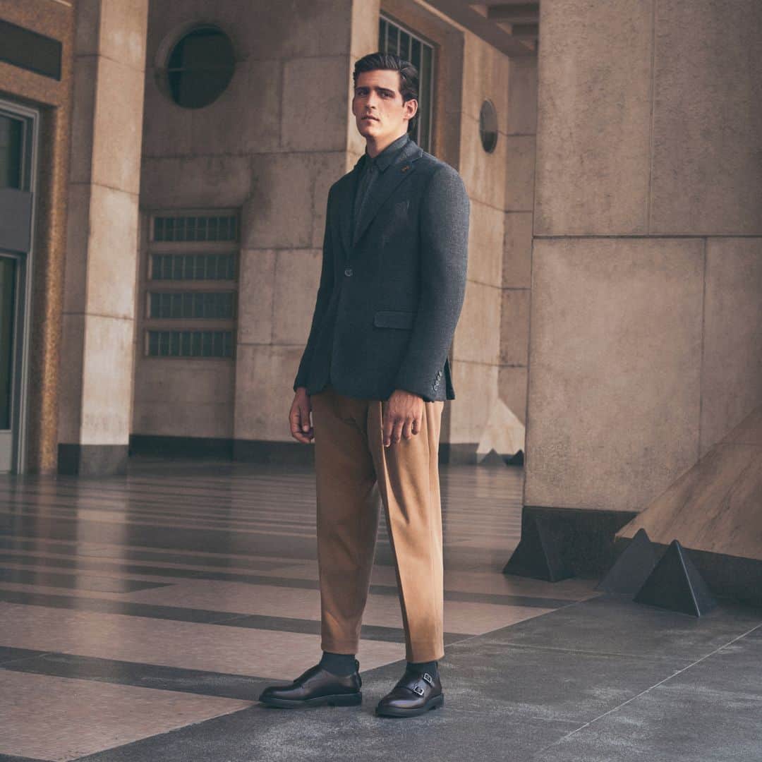 パルジレリのインスタグラム：「Stand out, in #PalZileri #FW20 Collection. #EffortlessAttitude⁣   @stefanogaluzzistudio @vankhokhlov @davebramby @marco__rossetti @giulioggv」
