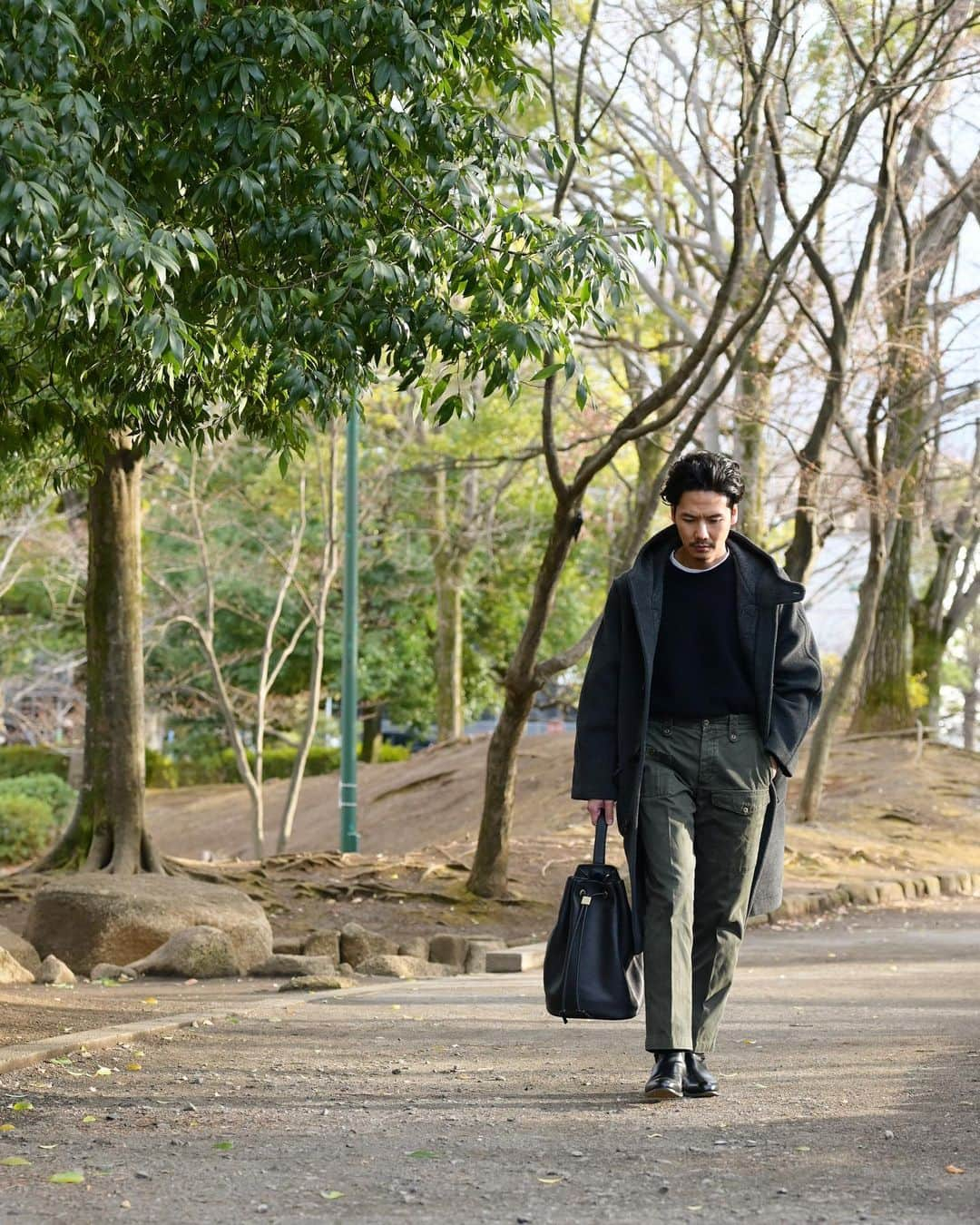 Shuhei Nishiguchiさんのインスタグラム写真 - (Shuhei NishiguchiInstagram)「"walking at dusk" Details◀︎◀︎◀︎swipe left 黄昏時に ・ ・ ・ Tap for Brands #beamsf #brillaperilgusto #brooksbrothers #jmweston #chealseboots #dufflecoat #militarypants ##instafashion #picoftheday #mensstreetstyle #follow #sartorial #influence #bestoftheday #vintagestyle #vintagewear  #spezzatura #outfitmen」1月29日 21時15分 - shuhei_nishiguchi