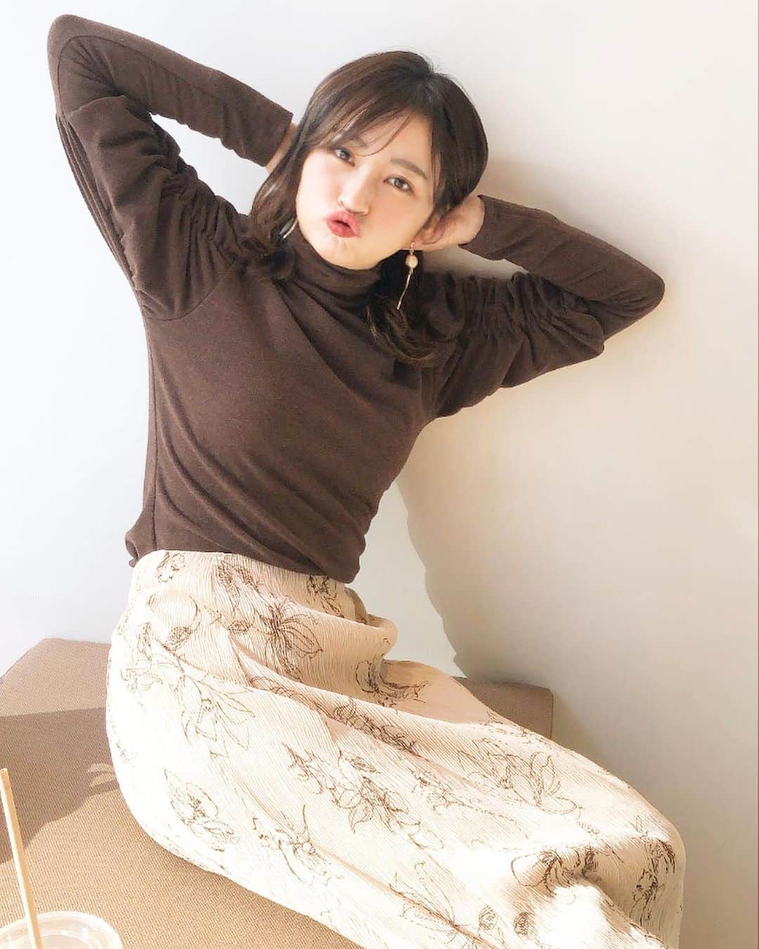 廣田佳菜子のインスタグラム：「大親友に写真撮ってもらいました📸 久しぶりに写真撮った〜！ 大好きな友達に会って楽しかったです😭💕  最後の写真はちょっと調子乗りました😂」