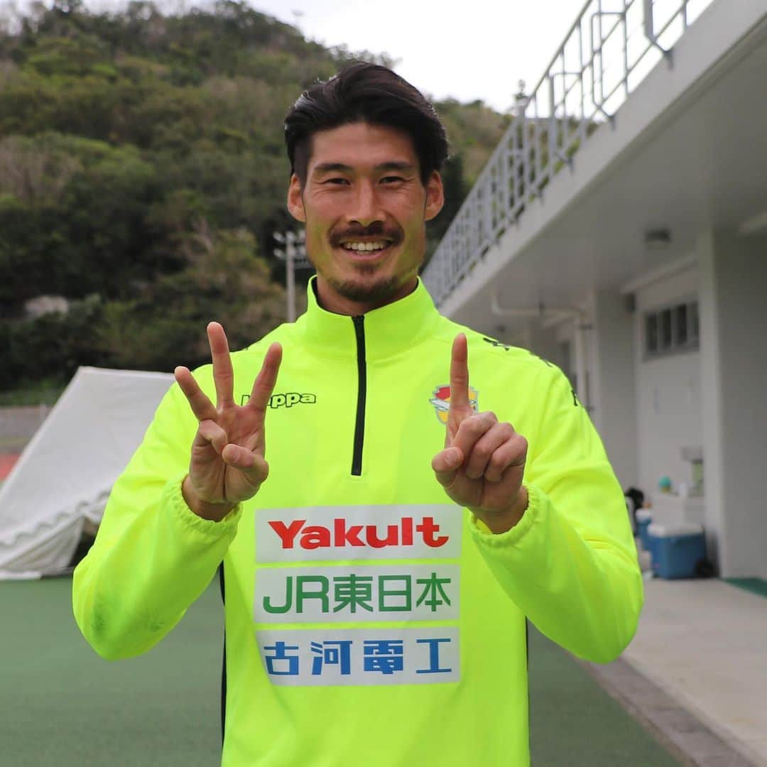 ジェフユナイテッド市原・千葉のインスタグラム：「沖縄キャンプ5日目の様子をお届け💛 💁🏻‍♀️  オフィシャルサイトではキャンプレポート、有料コンテンツUNITED ONLINEではキャンプレポートに乗り切らない情報や、キャンプ動画等も更新していきますので、ぜひチェックしてください✅  #jefunited  #ジェフ千葉 #jleague #Jリーグキャンプ2021 #沖縄キャンプ #キャンプレポ #ユナパレポ番外編 もあるよ」