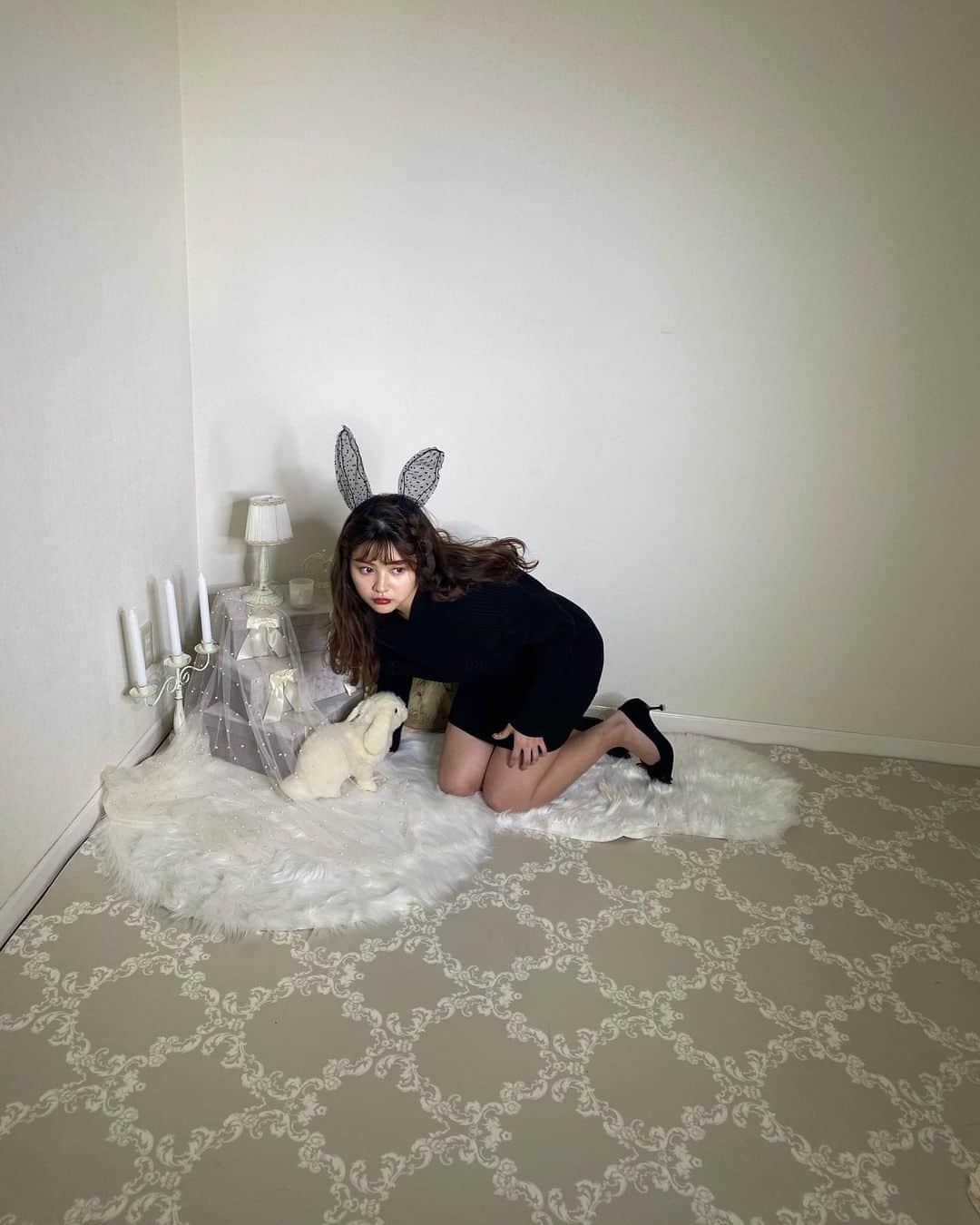 徳本夏恵（なちょす）さんのインスタグラム写真 - (徳本夏恵（なちょす）Instagram)「﻿ ﻿ ﻿ ﻿ ﻿ 少しの色気と女の子らしさも忘れない女の子でいたいね🐇🤍🤍🤍﻿ ﻿ ﻿ ﻿ ﻿ お洋服ブランドand rabbitさんのモデルをさせて頂いだ時の📷﻿ とっても楽しかった撮影🤍﻿ アカウントの方にも続々と可愛いお洋服と共に上がっているので是非是非覗いてみてください。﻿ @andrabbit_official  ﻿ ﻿ #fashion#andrabbit」1月29日 21時40分 - nachos_kimono