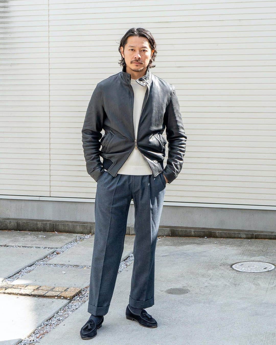 高田朋佳のインスタグラム：「Casual Friday.  ———————————————————————— #dressstyle #elegantstyle #modernclassicstyle #newclassicstyle #fashion #mensfashion #mensdressstyle #suitsstyle #dapperstyle #takadachannel」