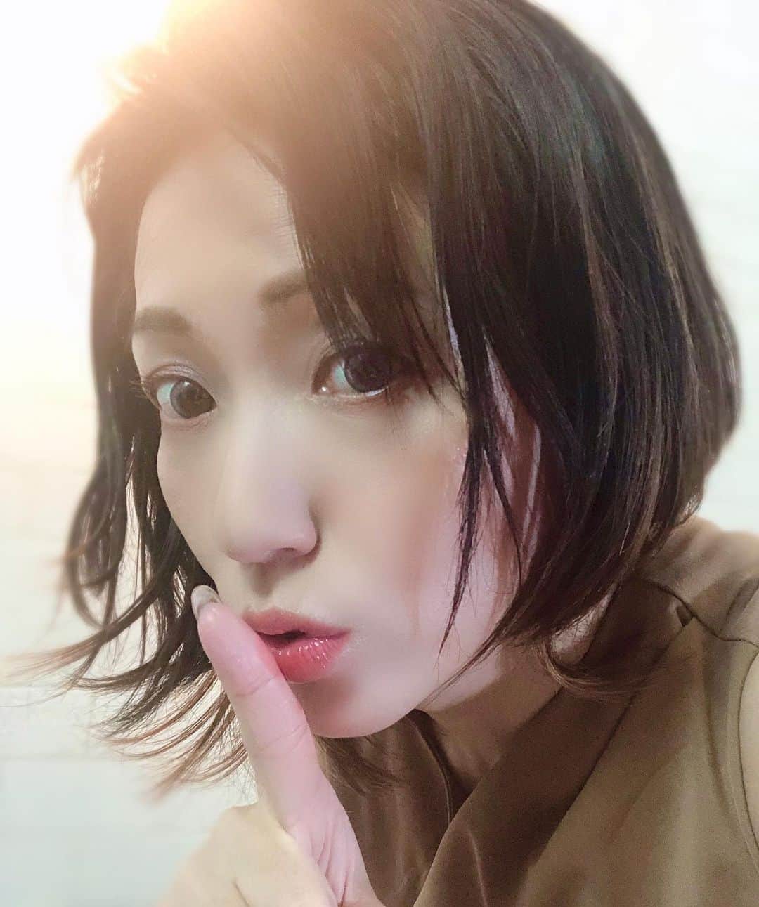 のインスタグラム：「お疲れさま💜✨ ・ ・ #甘乃つばき #甘乃樁 #甘乃桩  #人妻 #熟女 #AV女優 #女优 #做爱 #sexy #AV女演员 #여배우 #AV여배 #horny #tits #pornvids #jav #japanPorn」