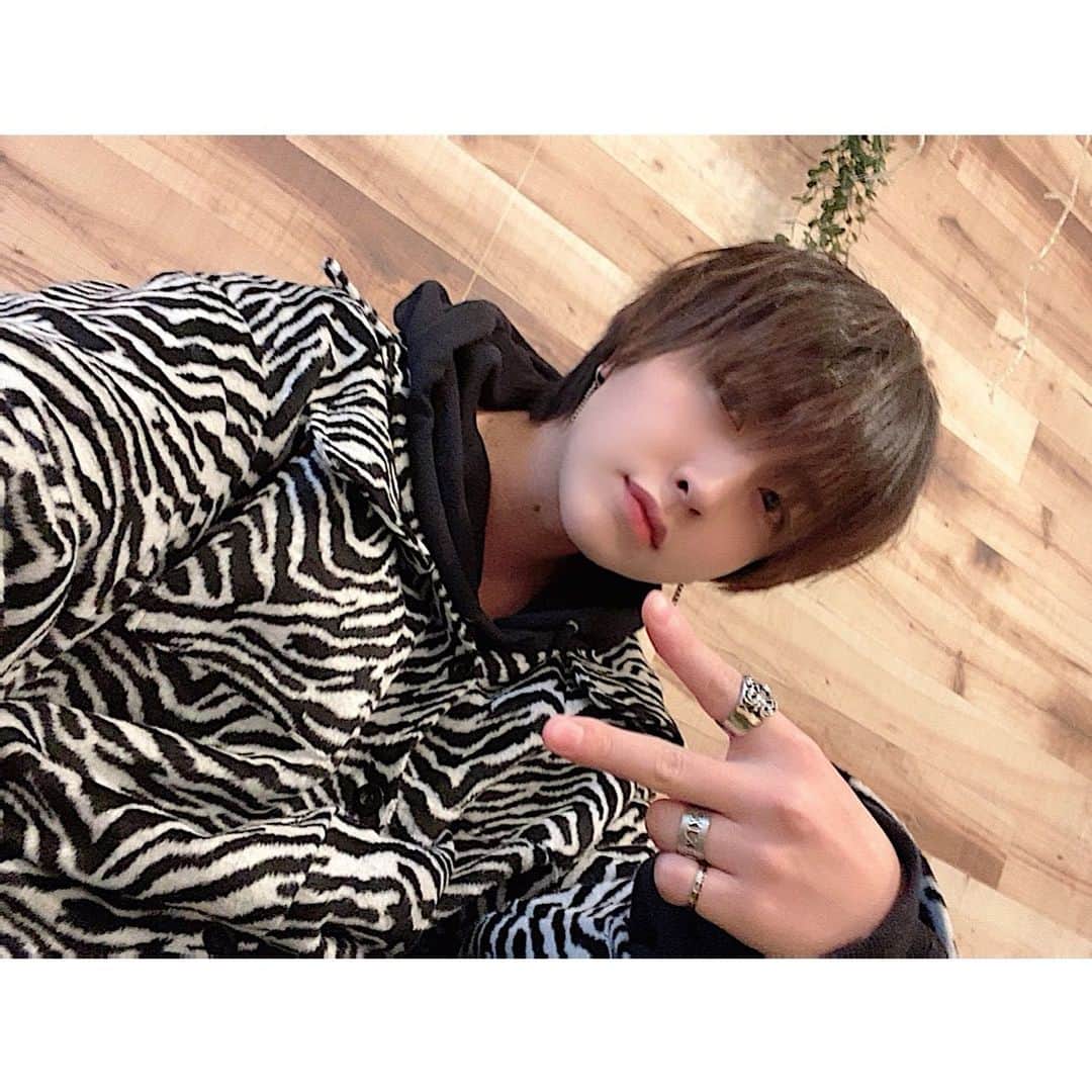 HIROTOのインスタグラム：「#ivvy #hiroto #beep #today #code #fashion #photo #jpn #artist #me #l4l #팔로우 #instagram #instagood #instasize」