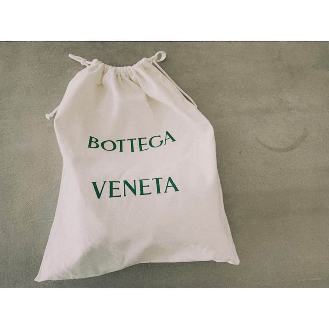 潮田あかりさんのインスタグラム写真 - (潮田あかりInstagram)「💚💚💚 #bottegaveneta #newbottega」1月29日 22時10分 - ushi_ppp