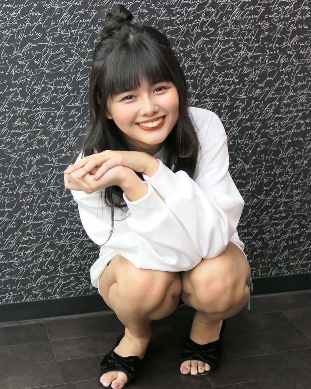 蒼山みことのインスタグラム：「意外と寂しんぼ　意外と甘えんぼ 意外と慌てんぼ　意外と照れ屋  「愛昧ショコラーテ」　♪角巻わため  #newpost #photo #photography #撮影会 #撮影会モデル #ポートレート #撮影 #撮影モデル #加工なし #ミスid #ミスid2021 #ファイナリスト #タレント #グラビアアイドル #グラビア #インスタグラビア #いいね #いいね返し #いいね返しは絶対 #lfl #l4l #likeforlikes #like4likes #instaphoto #instagood #follow #followｍe」