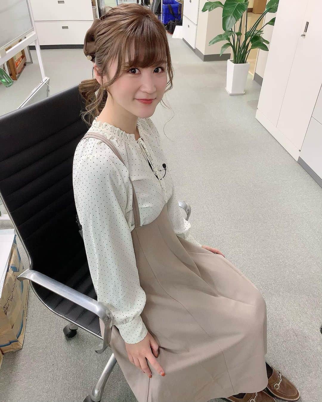 古賀文沙のインスタグラム：「・ ・ ・  今日は寒かった☃️  よき週末を🧸❄️  ・ ・ ・  #寒い日コーデ  #ウルトラライトダウン神」