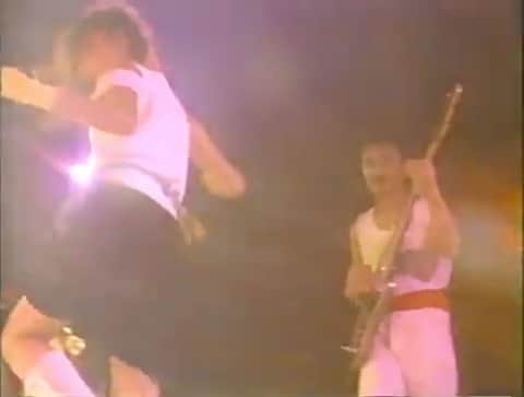 荒井 結生 Yuki Araiのインスタグラム：「「Good Bye Boogie Dance」intro 杏里 (Live at Shibuya Kokaido 1984)  作詞・作曲・編曲:角松敏生  中村キタロー(Ba.)」
