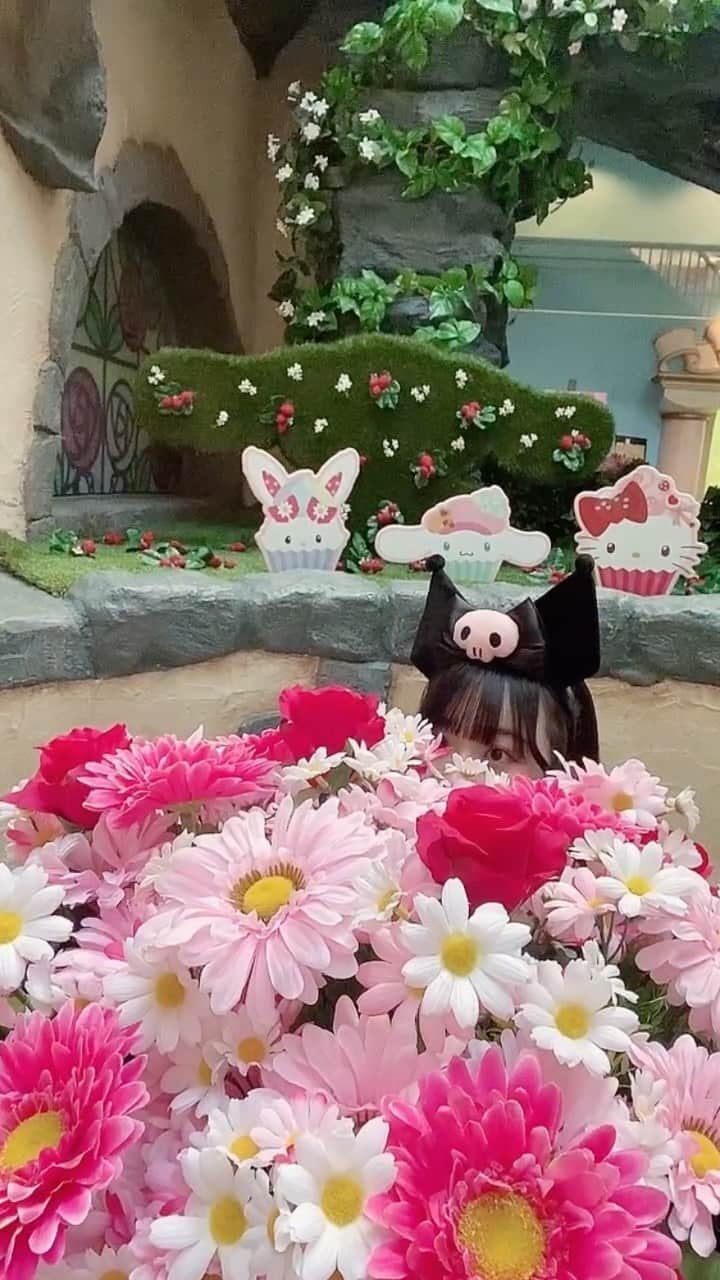 高田もものインスタグラム：「. 田トリオです  #サンリオ #サンリオピューロランド #クロミ」