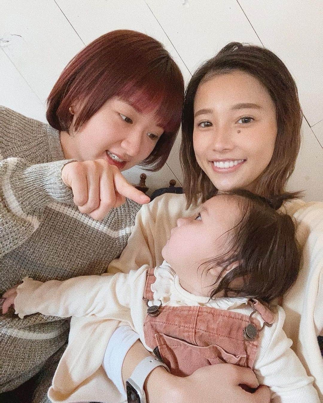 馬詰まほのインスタグラム：「なっちとげんのbabyも楽しみだな〜☻✌︎ ふたりがたくさん写真撮ってくれた一日でした🤍」