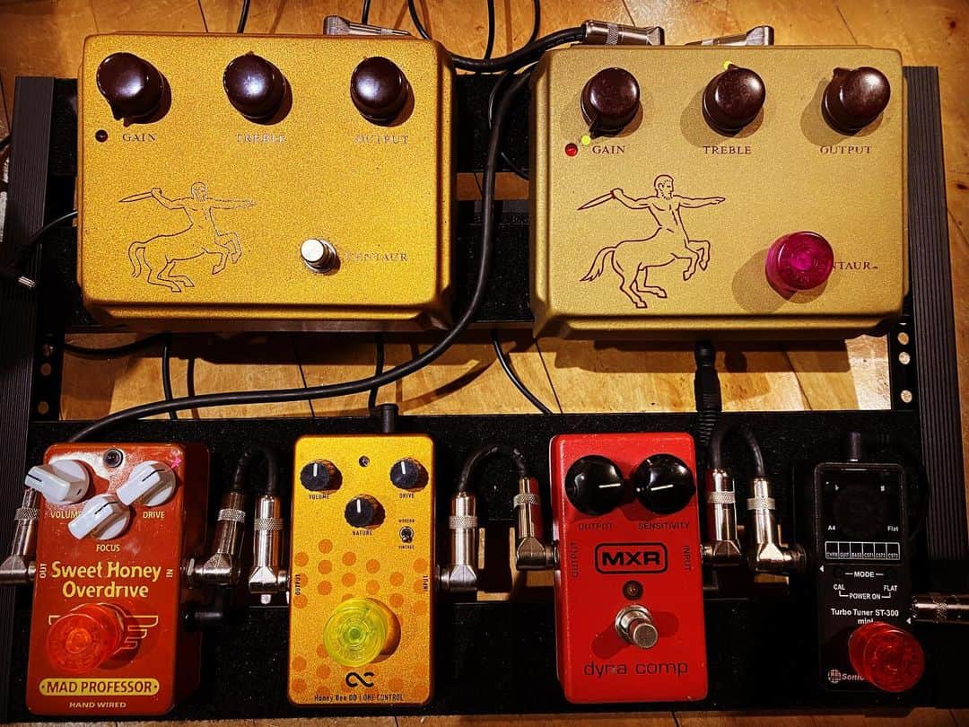 浅田信一のインスタグラム：「KLON CENTAUR×2  ロングテール（初期型）とショートテール（中期型）  #kloncentaur」