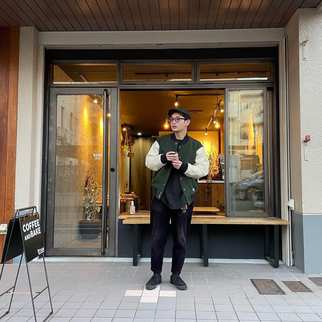 のインスタグラム：「今日は仕事終わりにどうしても行きたかった STAN COFFEE AND BAKEへ。 コーヒーはもちろんだけどここで食べるプリンは格別でした。 take outもできるので是非是非。  #coffee#カフェ巡り #東京コーヒー#gのコーヒー巡り」