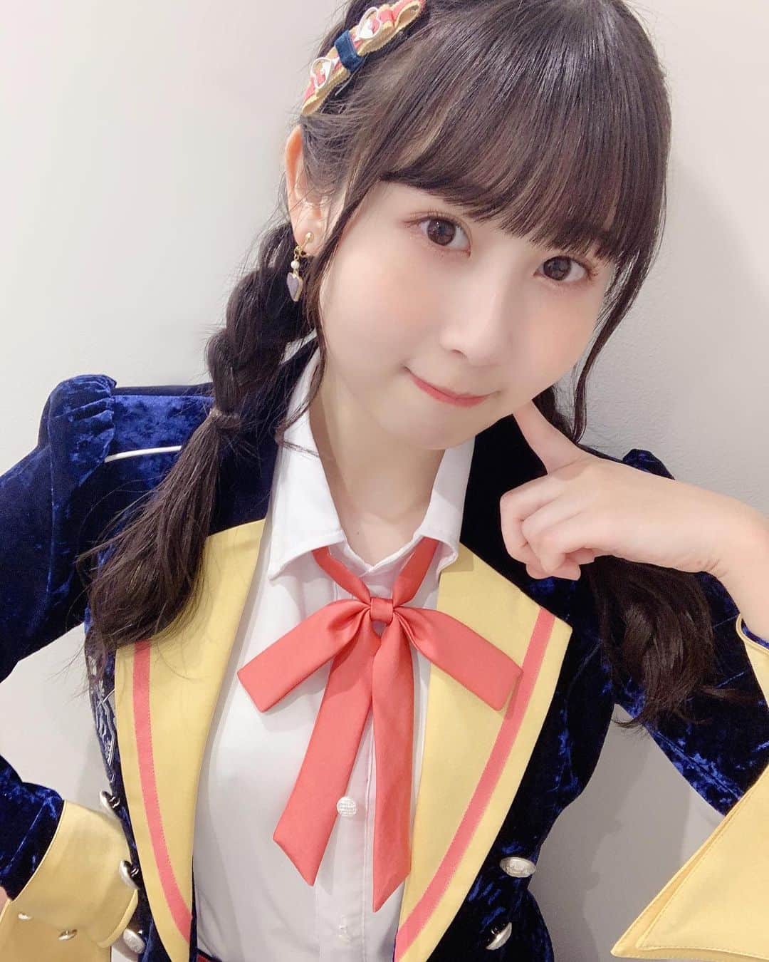 のインスタグラム：「🎶_____♥📺 ﻿ 1月29日﻿ 24時59分〜﻿ ﻿ 日本テレビ 「バズリズム02 」に﻿ 出演させていただきます！﻿ ﻿ 2/3に発売する  #恋落ちフラグ を披露しました🤍﻿ ﻿ ﻿ 地元熊本でも放送されるのが﻿ とっても嬉しい.....😢❤️🎤 ﻿ ﻿ ぜひ見つけてください✨﻿ ﻿ #ske48 #バズリズム02  ﻿」