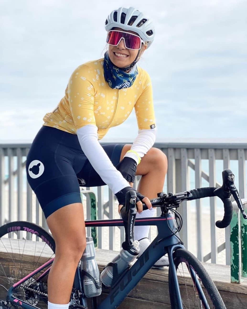 Fuji Bikesさんのインスタグラム写真 - (Fuji BikesInstagram)「@jojoaraise is all smiles for the weekend ahead! ☀️  #roadcycling #cyclingroad #roadcyclingpics #roadcyclinglove #cyclingroadbike #roadcyclingphotos #roadcyclinglife #cycling #stravacycling #cyclingphotos #cyclinglife #roadbike #cyclist #instacycling #bicyclelove #cyclingculture #cyclingstyle #cyclingclub #cyclephotos #stravabike」1月29日 23時21分 - fujibikes