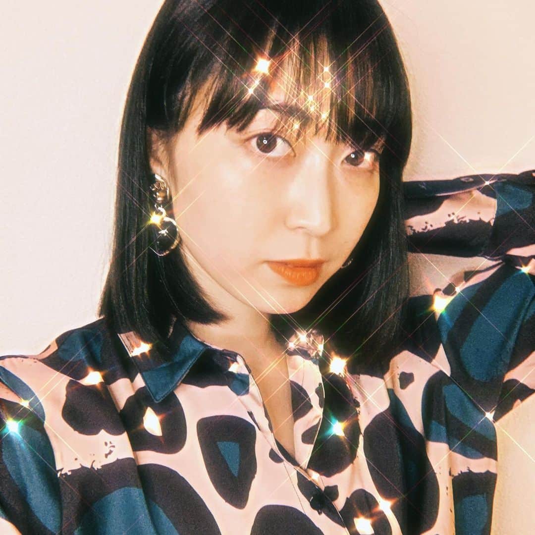 中里亜美のインスタグラム：「full moon fever🌕  #昭和 #平成 #令和 のみなさんこんばんわ。 #満月 です🐺 #fullmoon #fullmoonfever」