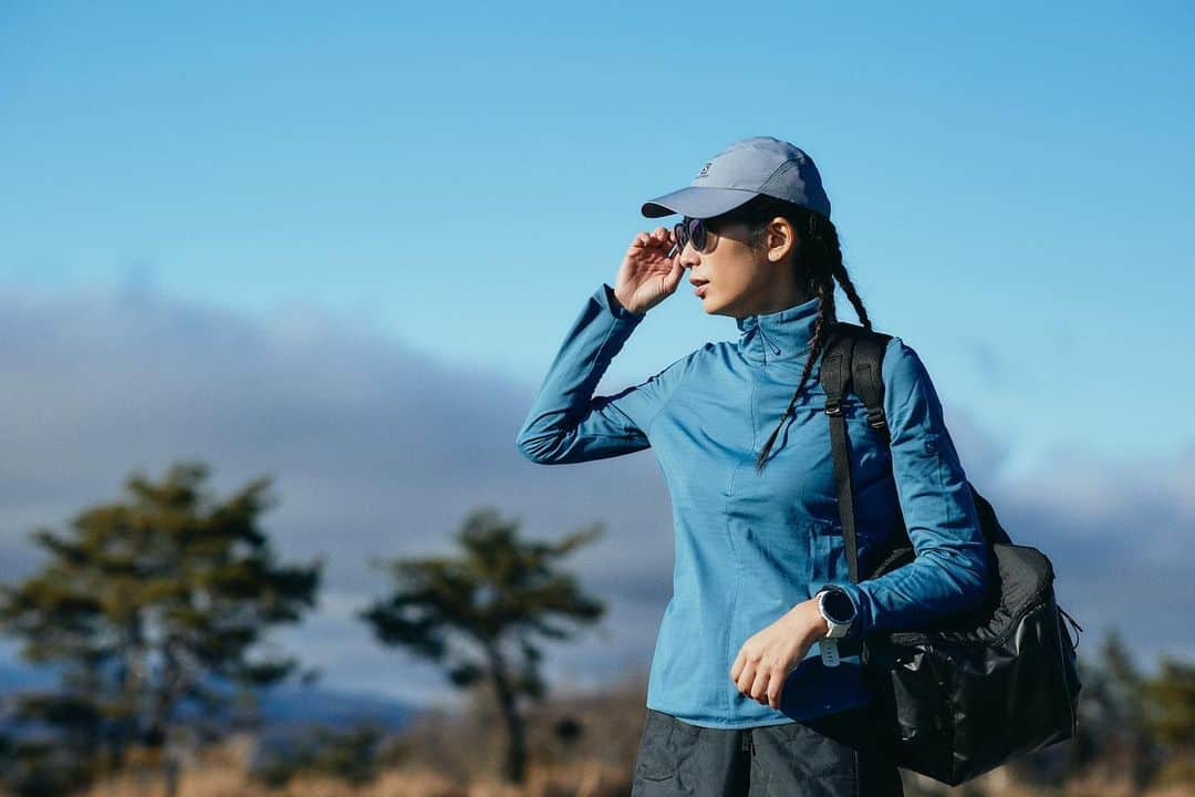 矢原里夏のインスタグラム：「@salomon_japan  ﻿ #Salomonwmn × Travel × Japan﻿ 📸 @akira457_ ﻿ 💄 @mktub80.kiku ﻿ 👕 @ito.yamato ﻿ ﻿ ﻿ ﻿ #salomon #salomonambassador﻿  #runninggirl #running #marathon #trailrunning  #sportsgirl #fun #funrun #ランニング #ランニング女子 #スポーツ女子 #トレラン #トレラン女子 #マラソン #サロモン #ウルトラマラソン  #ヤハラリカ #アウトドア #rikayahara #スポーツ #サロモンアンバサダー  #ファンラン #冬 #japan #trip #旅ラン」