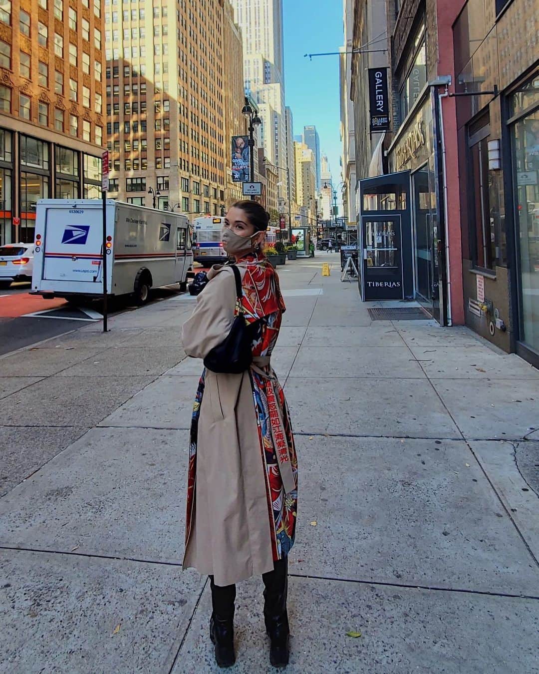 ギーザ・ラガースのインスタグラム：「My brother took this 🥺🥰」