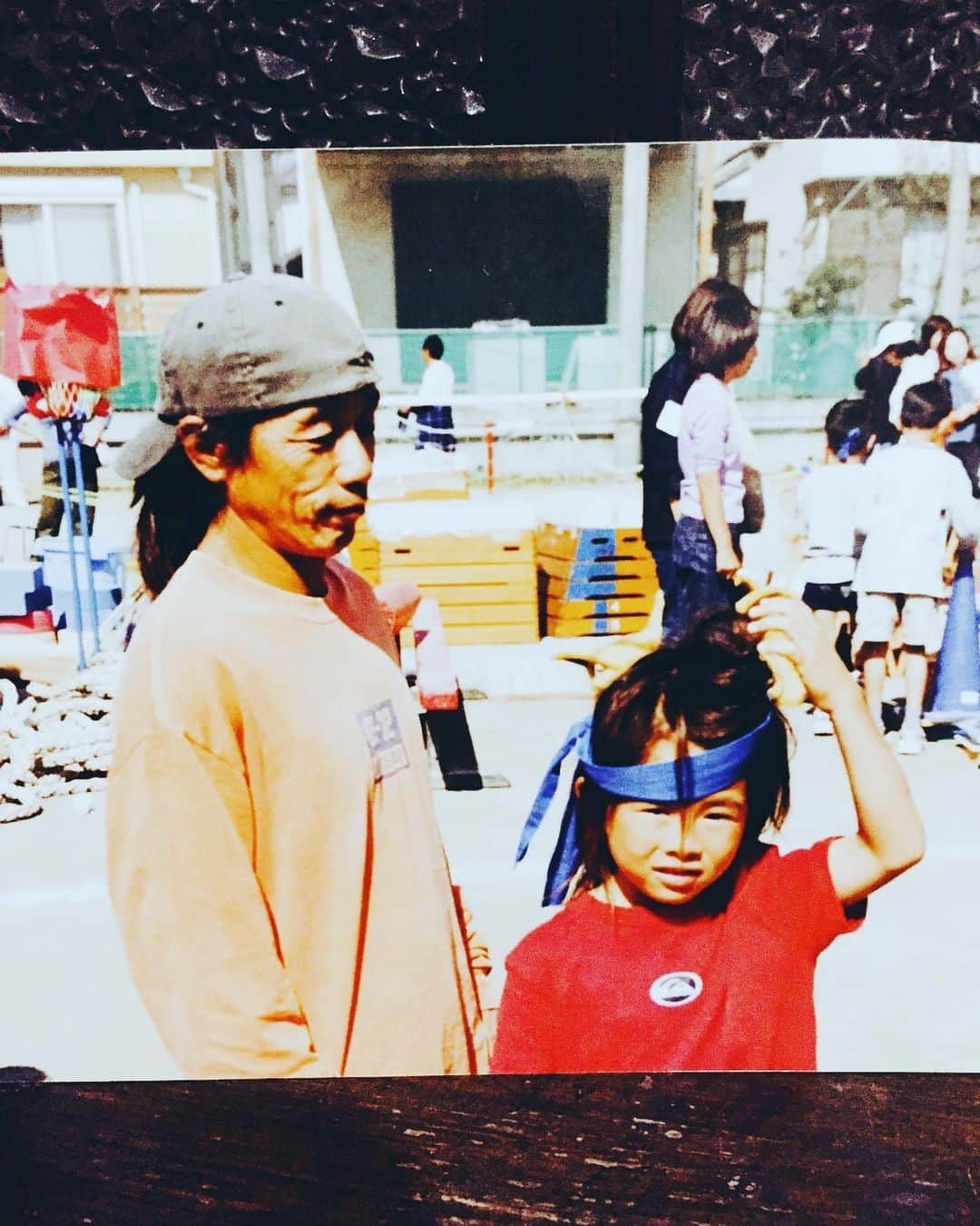佐藤魁のインスタグラム：「. . . He doesn't always say anything, but when something good happens in the surf, he's very happy. that makes me happy so i'm able to push myself ！ happyful birthday dad! love you」