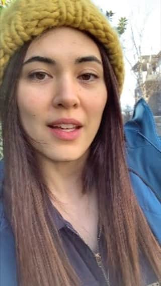 プリシラ・アーンのインスタグラム：「I don't need to walk up any more stairs for a while!  Watch me run out of breath all the way to the end. 😂   Link in bio to hear the original.」