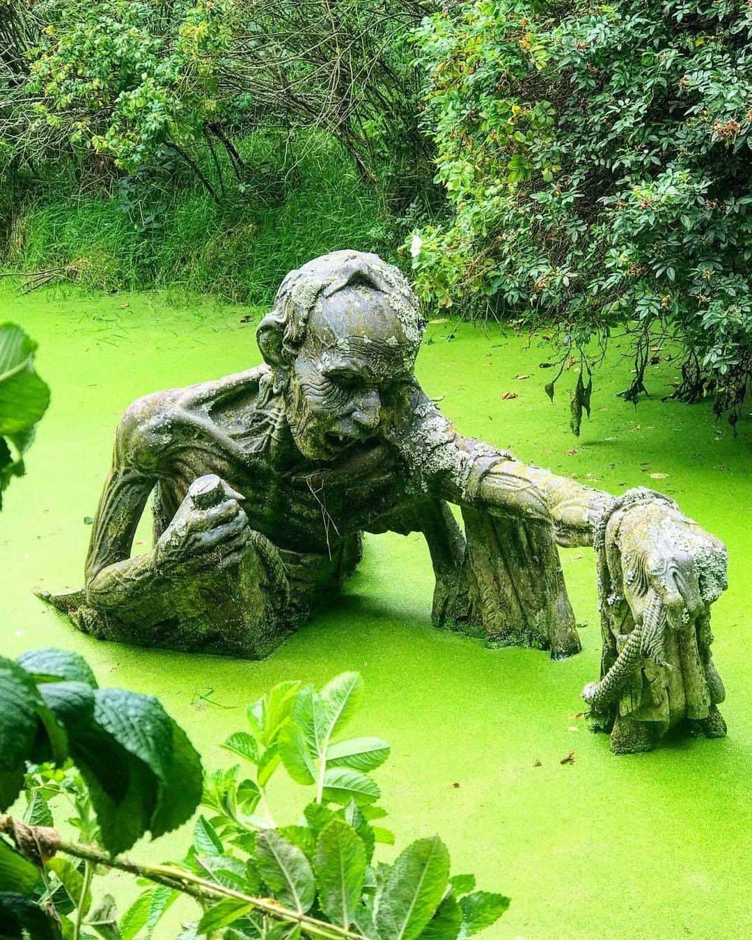 Discover Earthさんのインスタグラム写真 - (Discover EarthInstagram)「This statue is such a scary one ! Victor's Way- Indian Sculpture Park- Wicklow, Ireland.  Advertised as ‘a contemplative garden for lapsed pantheists’, the Victor’s Way Indian Sculpture Park is a child-free zone where mobile phone use is all but prohibited, and guests are encouraged to ‘forest bathe’ – that is, immerse themselves fully in nature. It is filled with sculptures that were hand-cut in South India.  #discoverireland🇮🇪 with @loganisdaman84  . . . .  #ireland  #dublin  #instaireland  #discoverireland  #ireland_gram  #loveireland  #irish  #irishpassion  #insta_ireland  #wanderireland  #visitireland  #dublincity  #igersdublin  #igersireland  #inspireland_  #lovedublin  #eire  #ig_ireland  #loves_ireland  #icu_ireland  #lovindublin  #tourismireland  #wildatlanticway  #documentdublin  #irelandaily  #irlanda  #pocket_ireland  #inspireland」1月30日 1時00分 - discoverearth